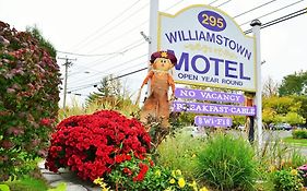 Williamstown Motel Exterior photo