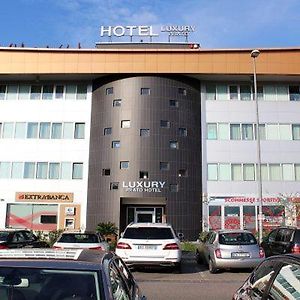 Hotelluxuryprato プラート Exterior photo