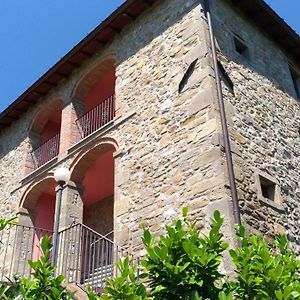 Camporgiano La Collina Dei Franchi Bed & Breakfast Exterior photo