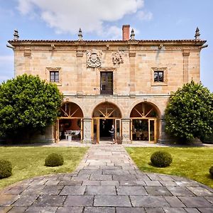 Helguera Palacio Boutique & Antique サンタンデール Exterior photo