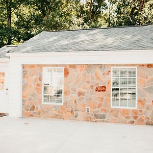 Oasis Of Martinsville Pool Private Guest House Exterior photo