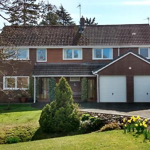 Nant Gloyw Oswestry Bed & Breakfast Exterior photo