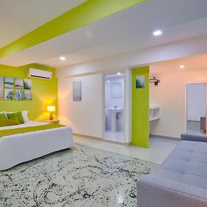 Room In Condo - Malecon Cozy - Premium Plus 17 サントドミンゴ Exterior photo