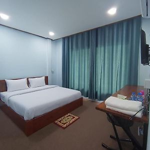 ホテル ເຮືອນພັກບີວີ Ban Thongchai-Tai Exterior photo