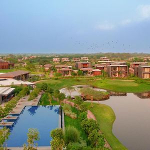 Mysa Zinc Journey By The Fern, A Glade One Golf Resort, Nani Devati, Gujarat Sānand Exterior photo