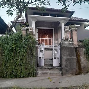 Pranajaya Guesthouse テジャクラ Exterior photo