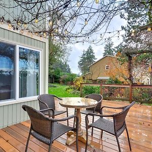 Charming Portland Home Yard, Deck And Fireplace! Exterior photo