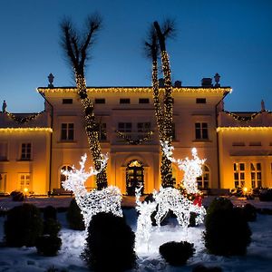 Schloss Hotel Yantarny ヤンタルヌイ Exterior photo