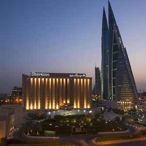 Sheraton Bahrain Hotel マナーマ Exterior photo