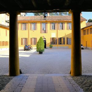 Corte Certosina トレッツァーノ・スル・ナヴィーリオ Exterior photo