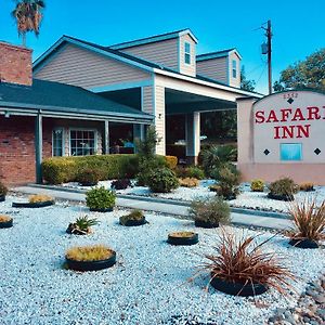 Safari Inn - チコ Exterior photo