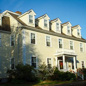 Desbarres Manor Inn Guysborough Exterior photo