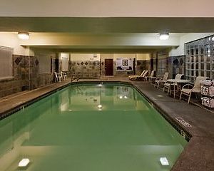 Holiday Inn Portland-Gresham Exterior photo