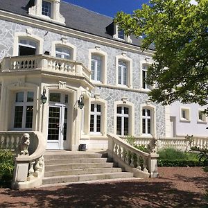 Logis Hotel & Restaurant - Le Chateau Des Tourelles Le Wast Exterior photo