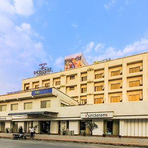 Townhouse Oak Hotel Devanshi Inn Kalamboli Exterior photo