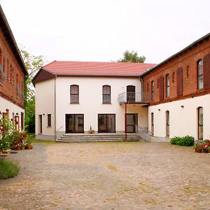 ホテル Landhaus Heinrichshof Jüterbog Exterior photo
