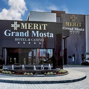 Merit Grand Mosta Spa Hotel & Casino スヴィレングラッド Exterior photo