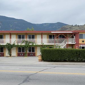 Maple Leaf Motel Inn Towne オソヨース Exterior photo