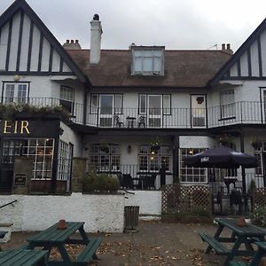 The Weir Hotel ウォルトン・オン・テムズ Exterior photo