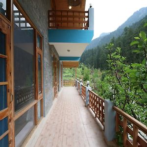 Oyo 13696 Home River Side Cottage Manali Exterior photo