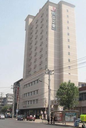 ホテル ジンジャン イン シェンヤン ノース ステーション 瀋陽 エクステリア 写真