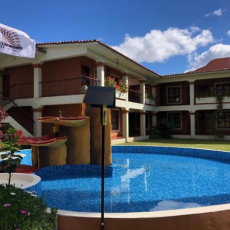 Hotel Arrecife De Coral San Cristóbal de Las Casas エクステリア 写真