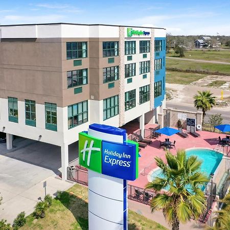 Holiday Inn Express - Gulfport Beach, An Ihg Hotel エクステリア 写真