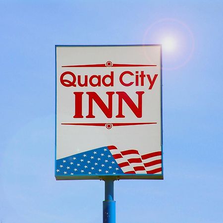 Quad City Inn ダベンポート エクステリア 写真