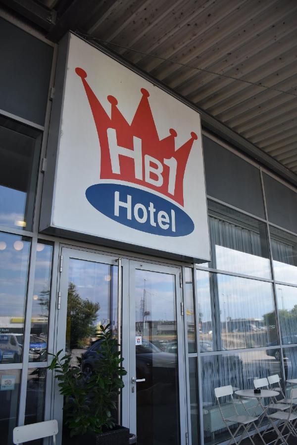 Hb1 Budget Hotel - Contactless Check In ウィーナー・ノイドルフ エクステリア 写真