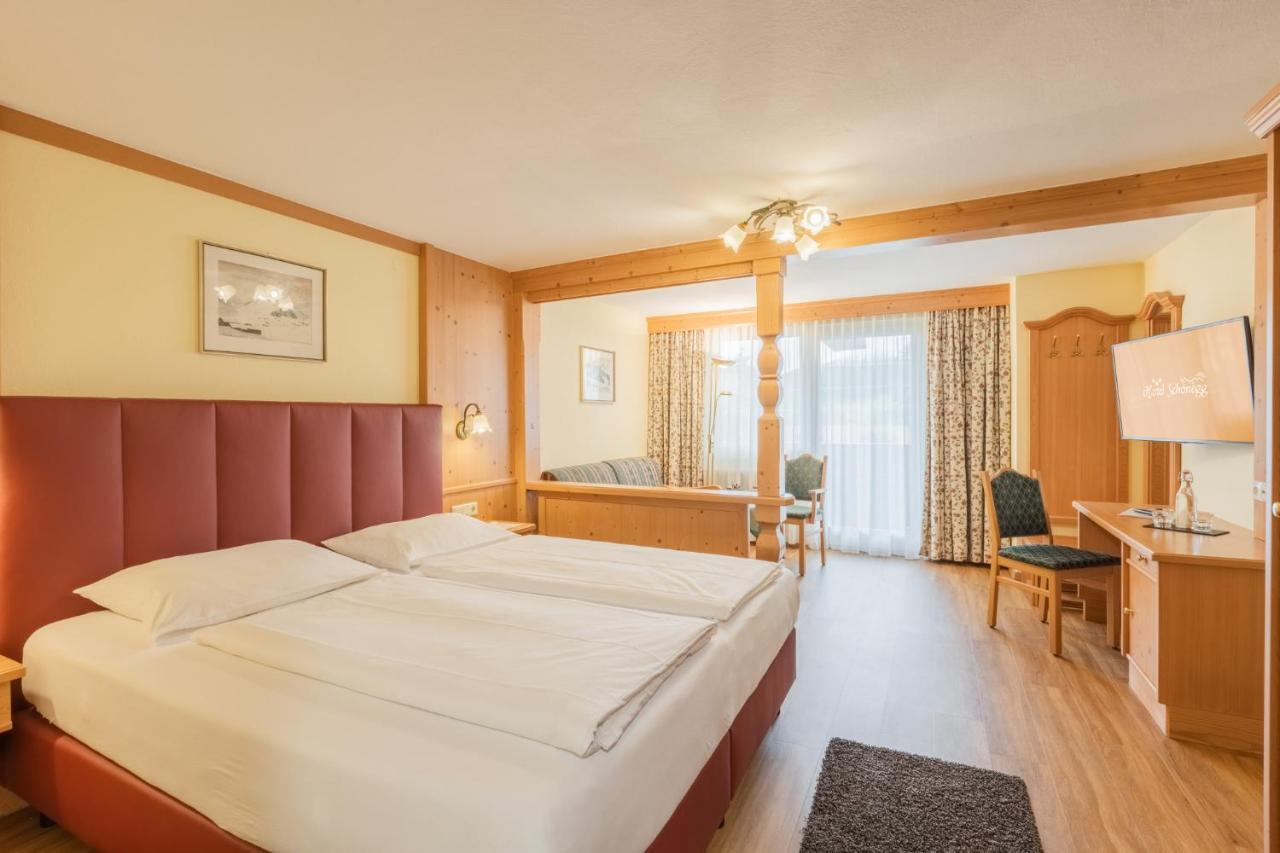 Hotel Schonegg ゼーフェルト・イン・チロル エクステリア 写真
