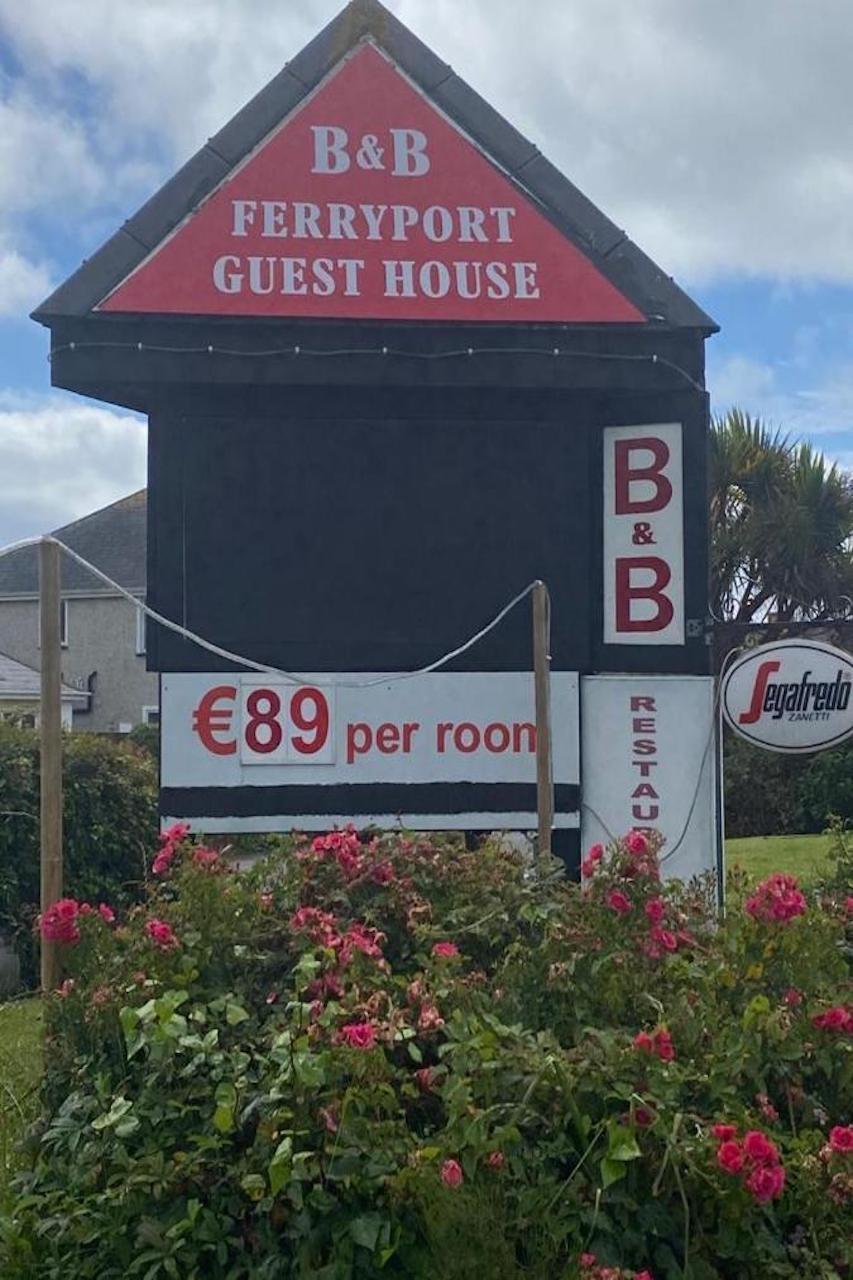 Ferryport House B&B Rosslare Harbour エクステリア 写真