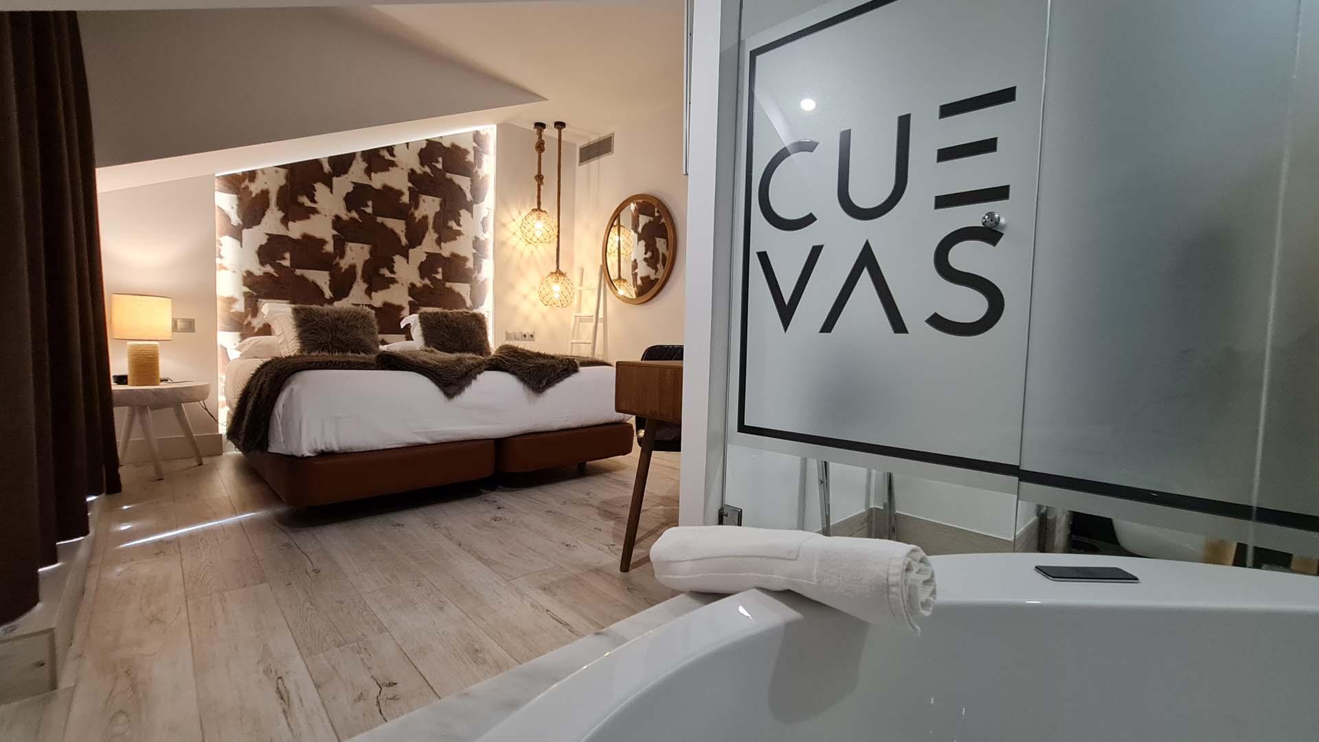 Hotel Cuevas - Adults Only サンティリャーナ・デル・マル エクステリア 写真
