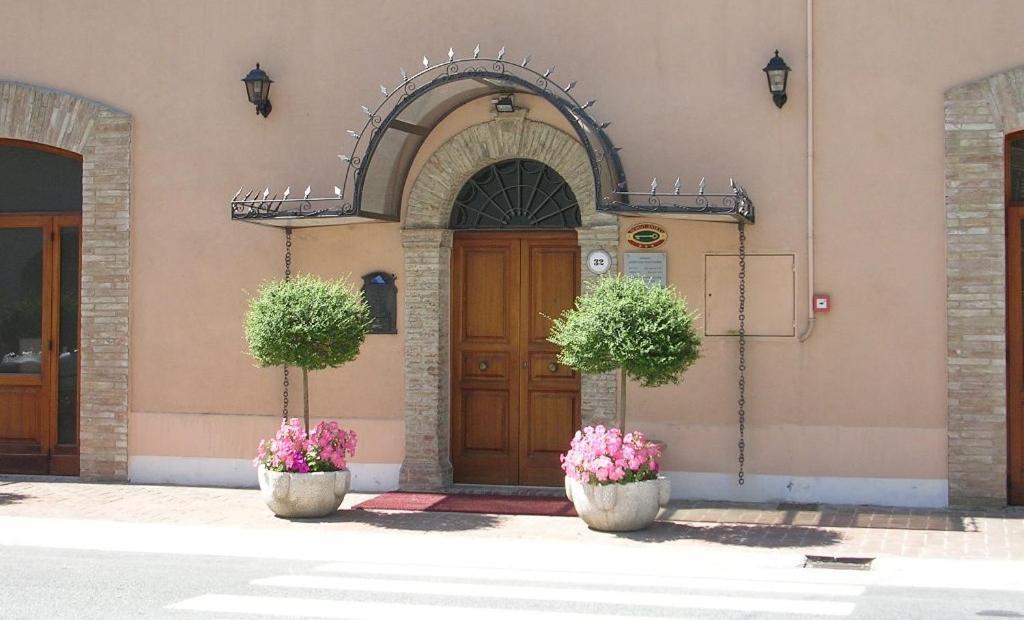 Hotel Borgo Antico ファブリアーノ エクステリア 写真