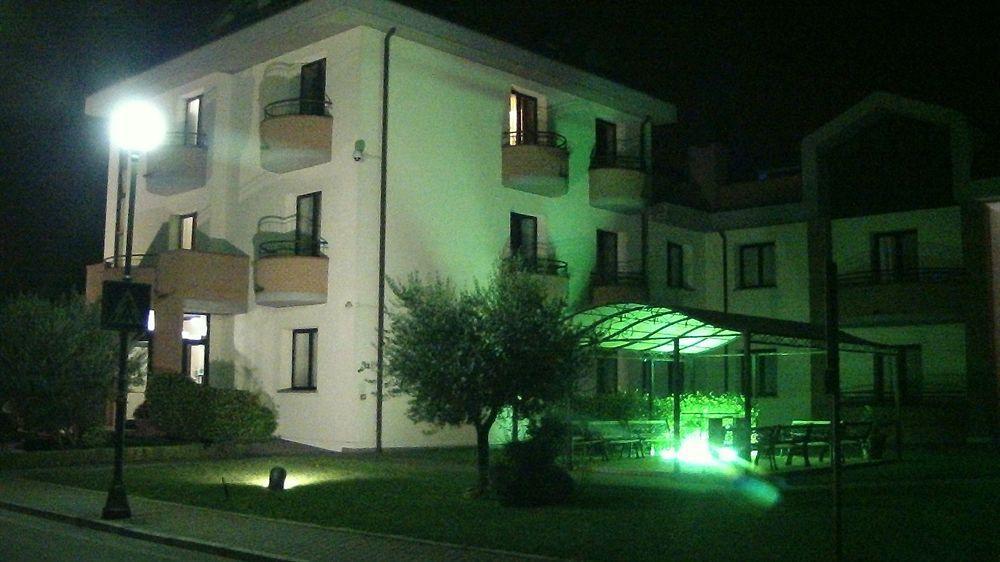 Hotel Da Vito Campagna Lupia エクステリア 写真