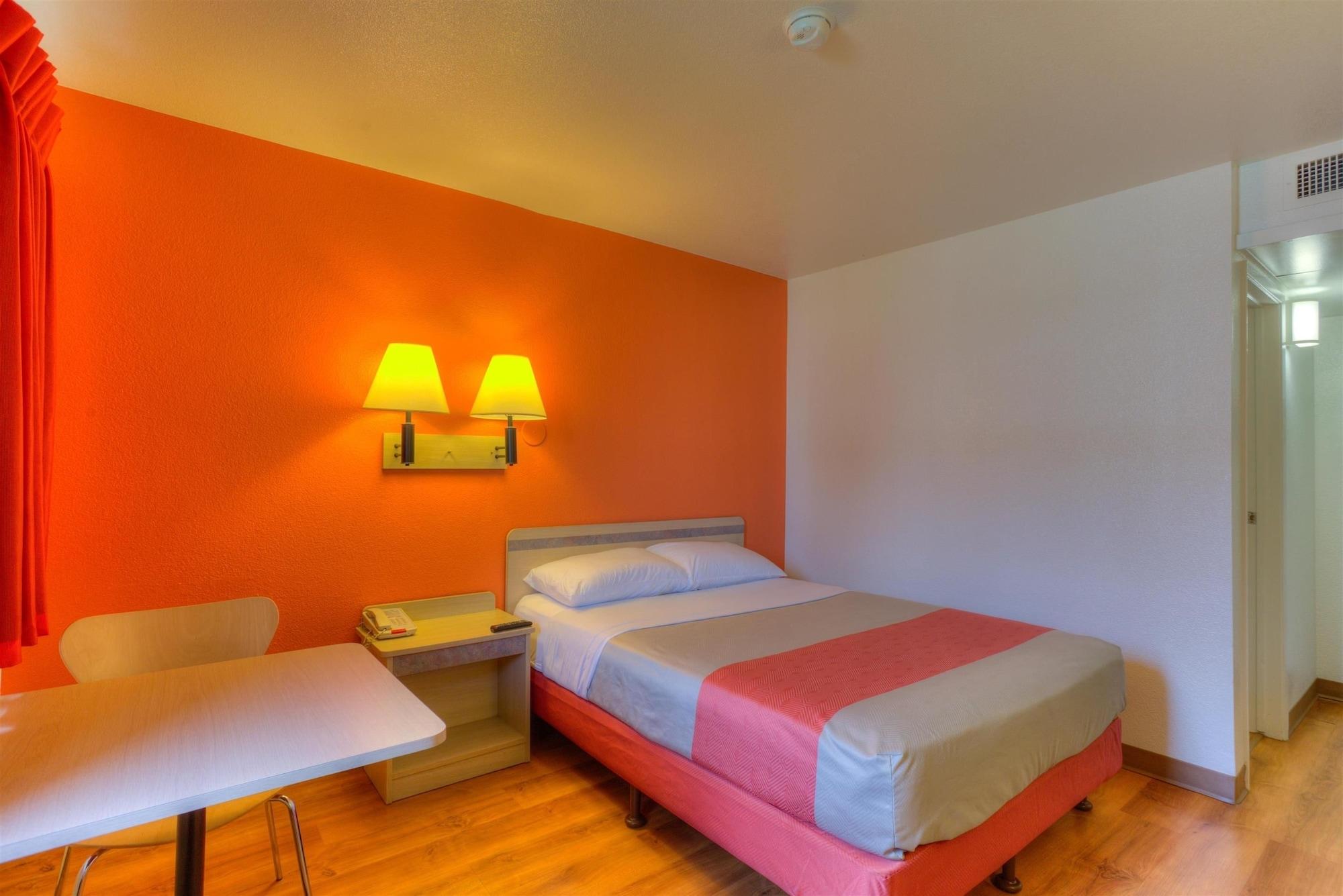 Motel 6-Troutdale, Or - Portland East エクステリア 写真