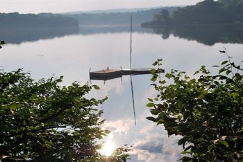 ホテルCharming Lakehouse In サウサンプトン エクステリア 写真