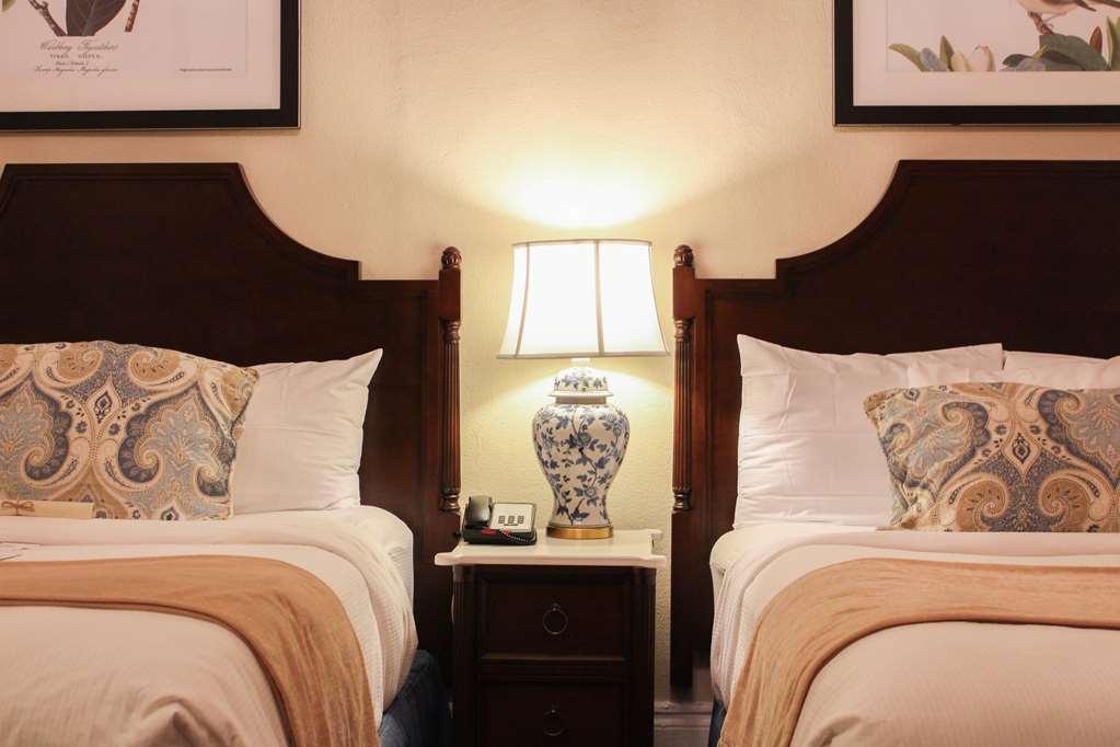 アンドリュー ジャクソン ホテル フレンチ クォーター ニューオーリンズ 部屋 写真