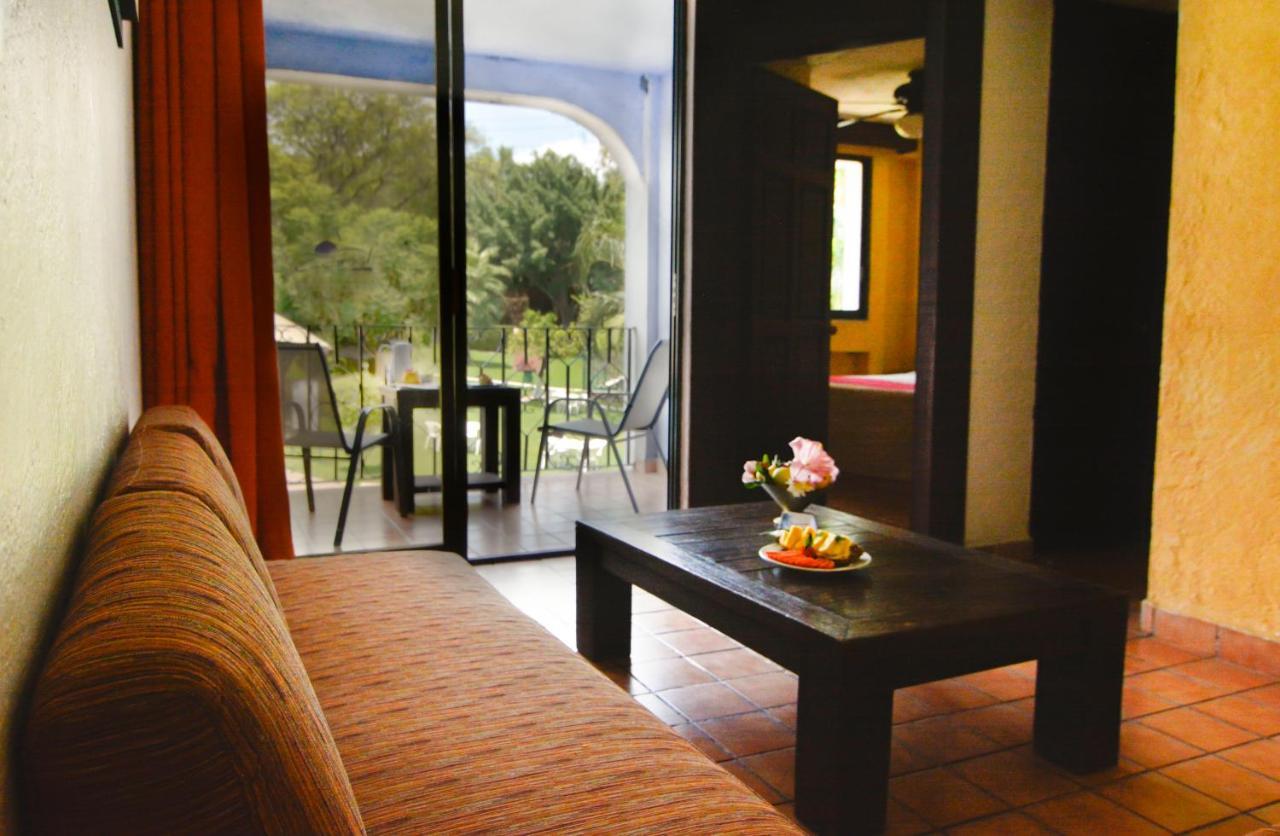 Hotel Coral Cuernavaca Resort & Spa テミスコ エクステリア 写真