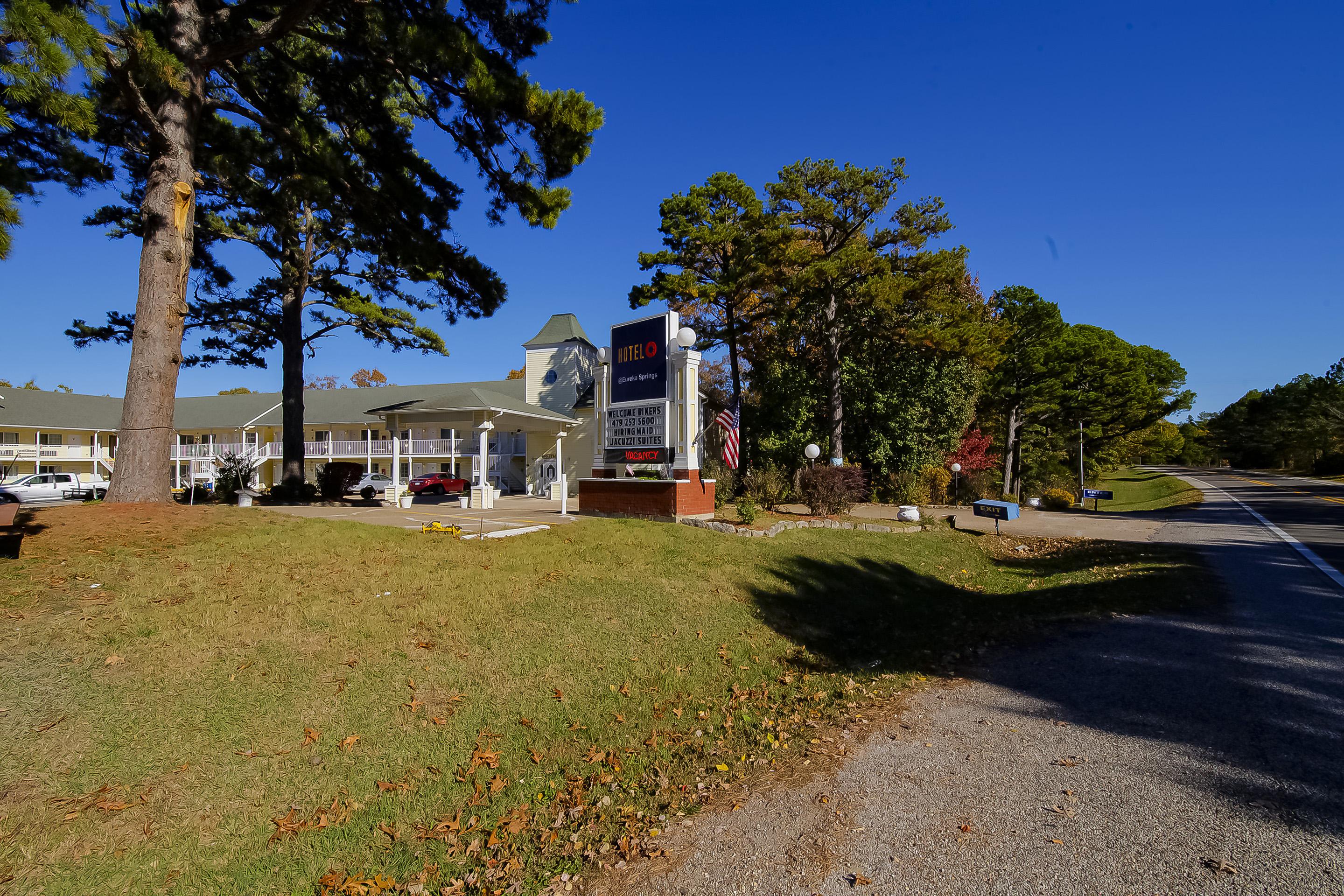 Hotel O Eureka Springs - Christ Of Ozark Area エクステリア 写真