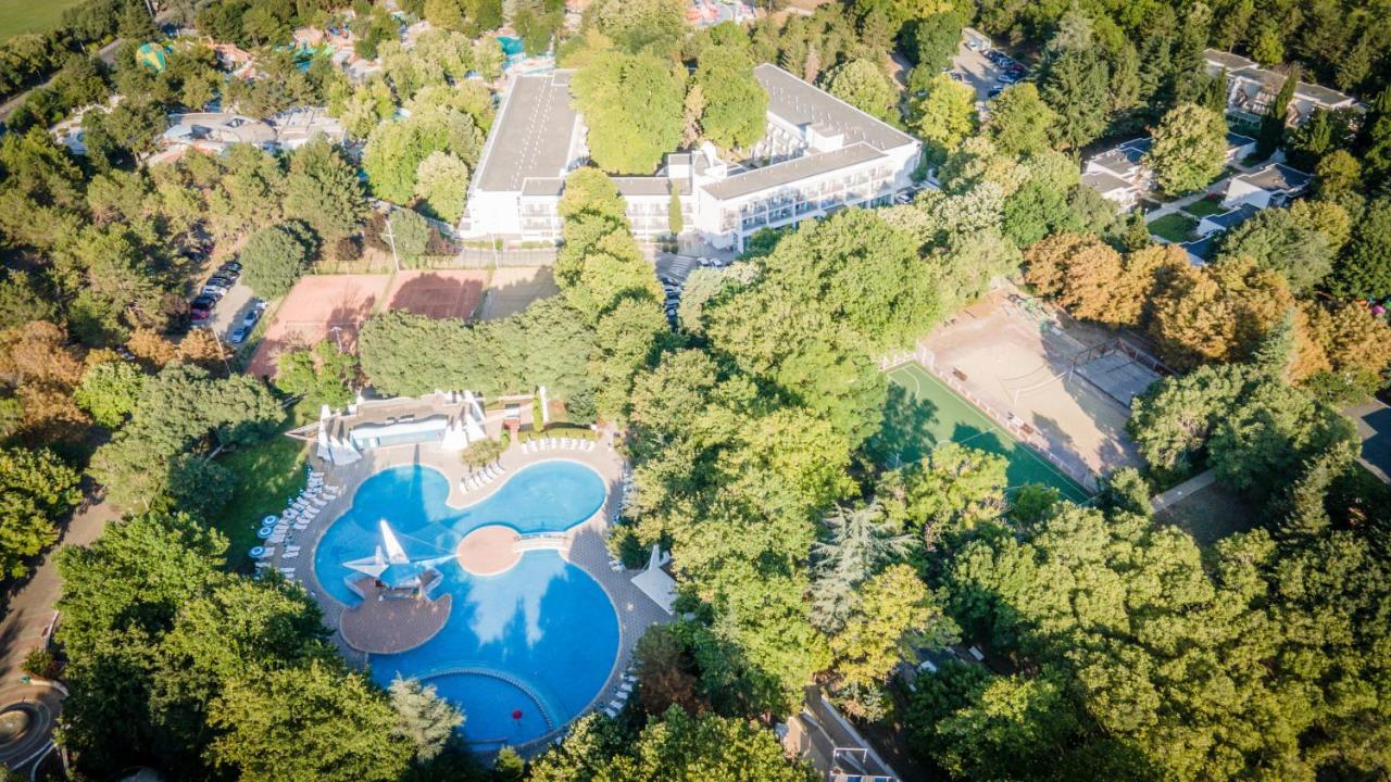 Hotel Ralitsa Aquaclub アルベナ エクステリア 写真