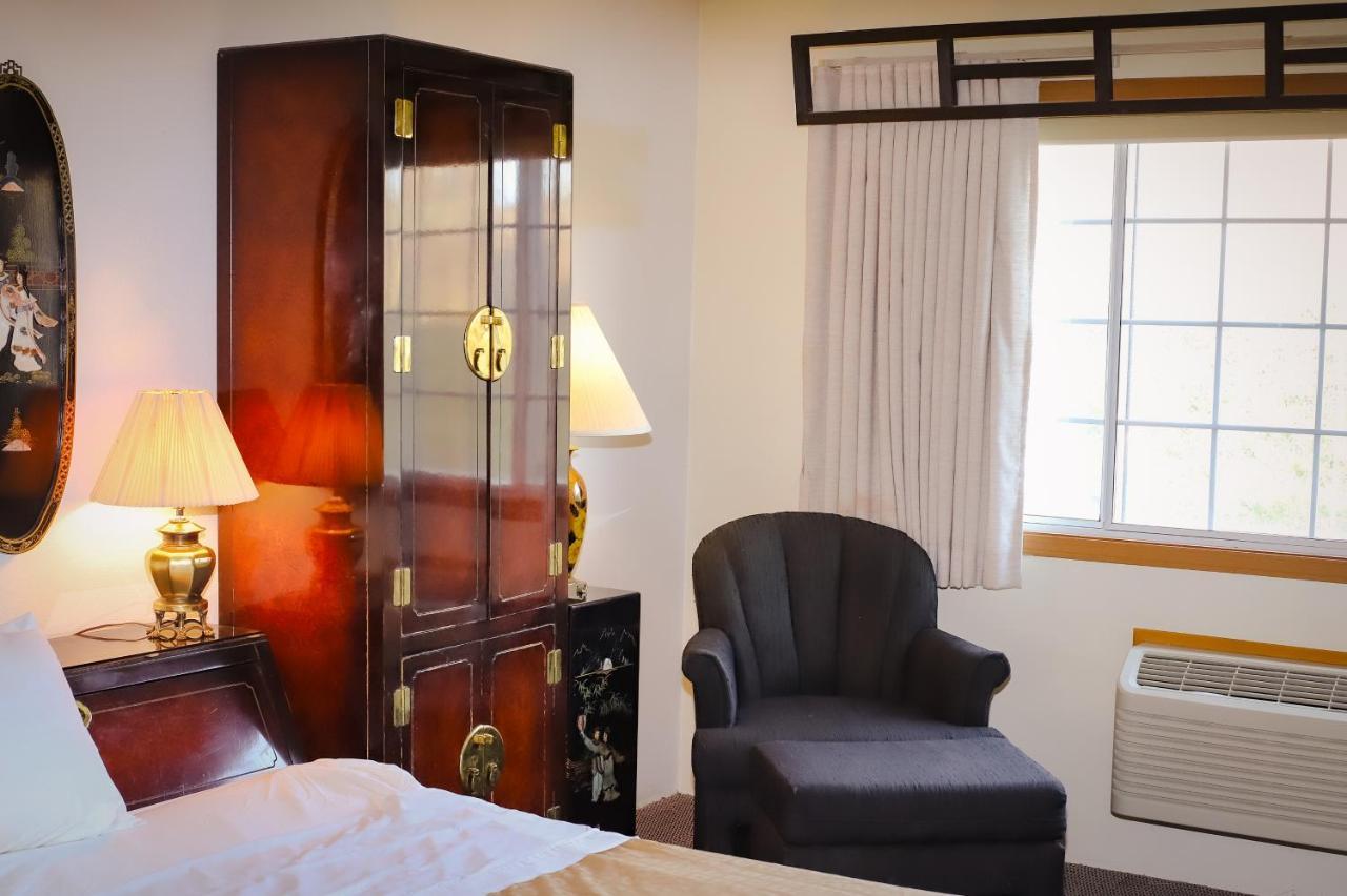 Cozy House Inn & Suites By Marifah Williamsburg エクステリア 写真