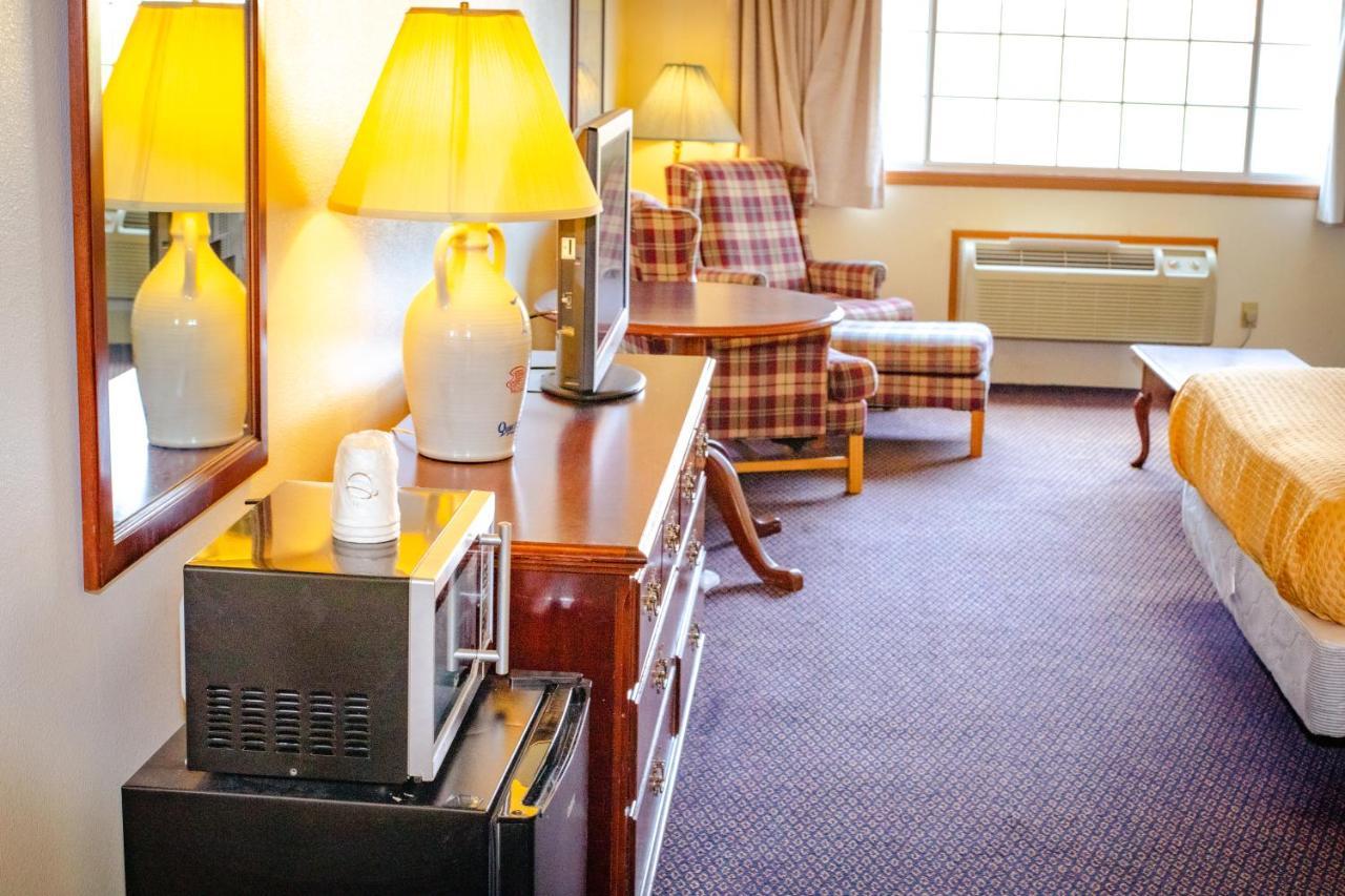 Cozy House Inn & Suites By Marifah Williamsburg エクステリア 写真