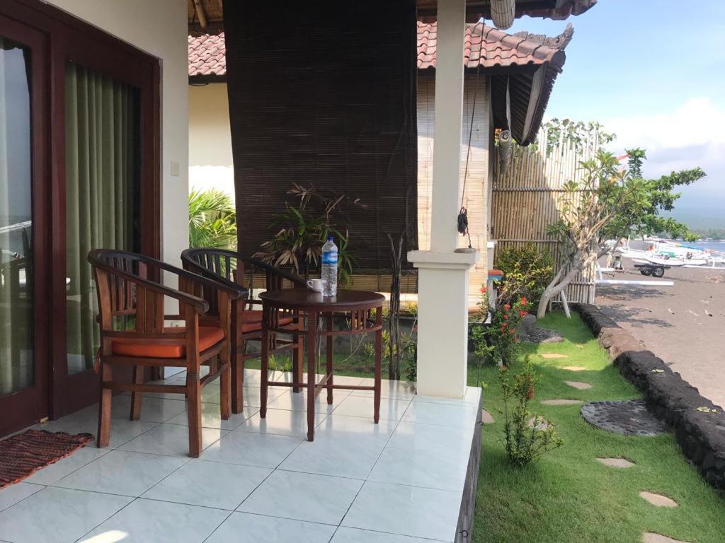 Tambun Sari Beach Homestay アメッド エクステリア 写真