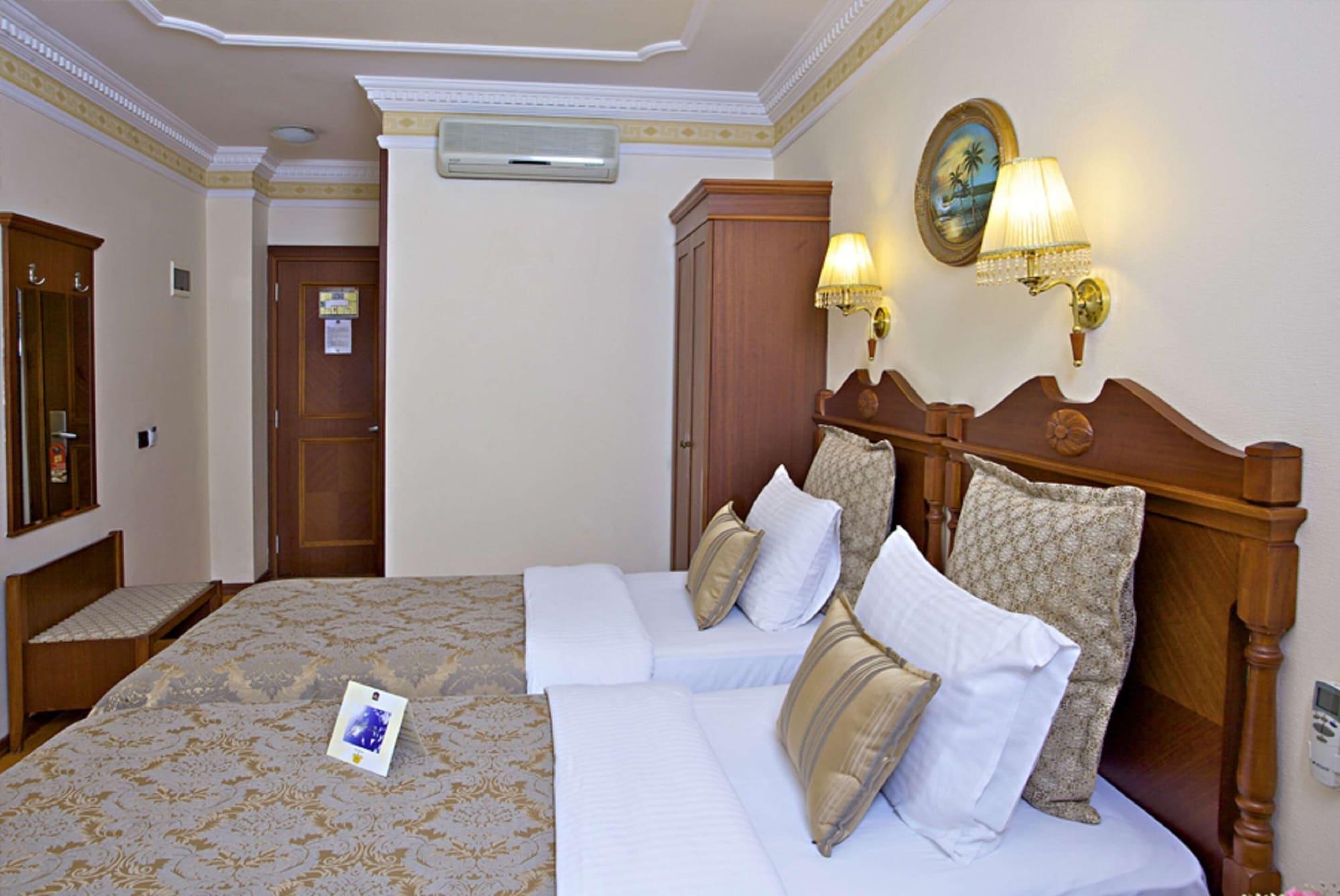 ホテル ベストウェスタン エンパイア パレス イスタンブール エクステリア 写真