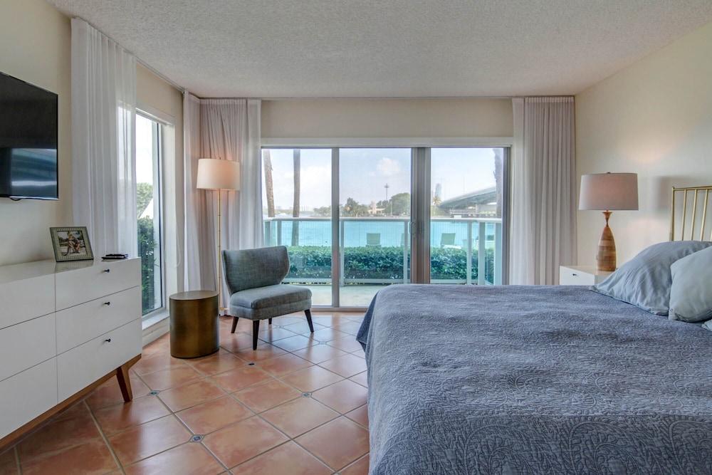 クアゾー ブティック ホテル バル ハーバー マイアミビーチ エクステリア 写真