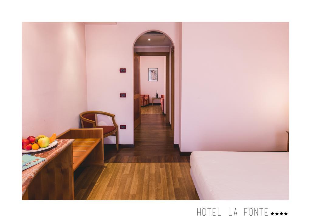 La Fonte Hotel Ome エクステリア 写真