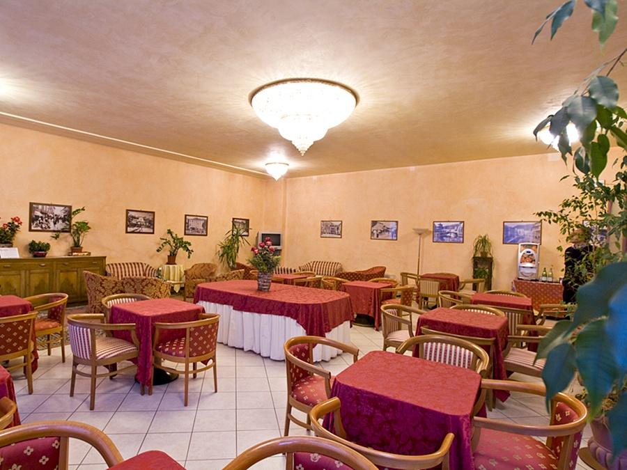 Hotel Roma ポッレッタ・テルメ エクステリア 写真