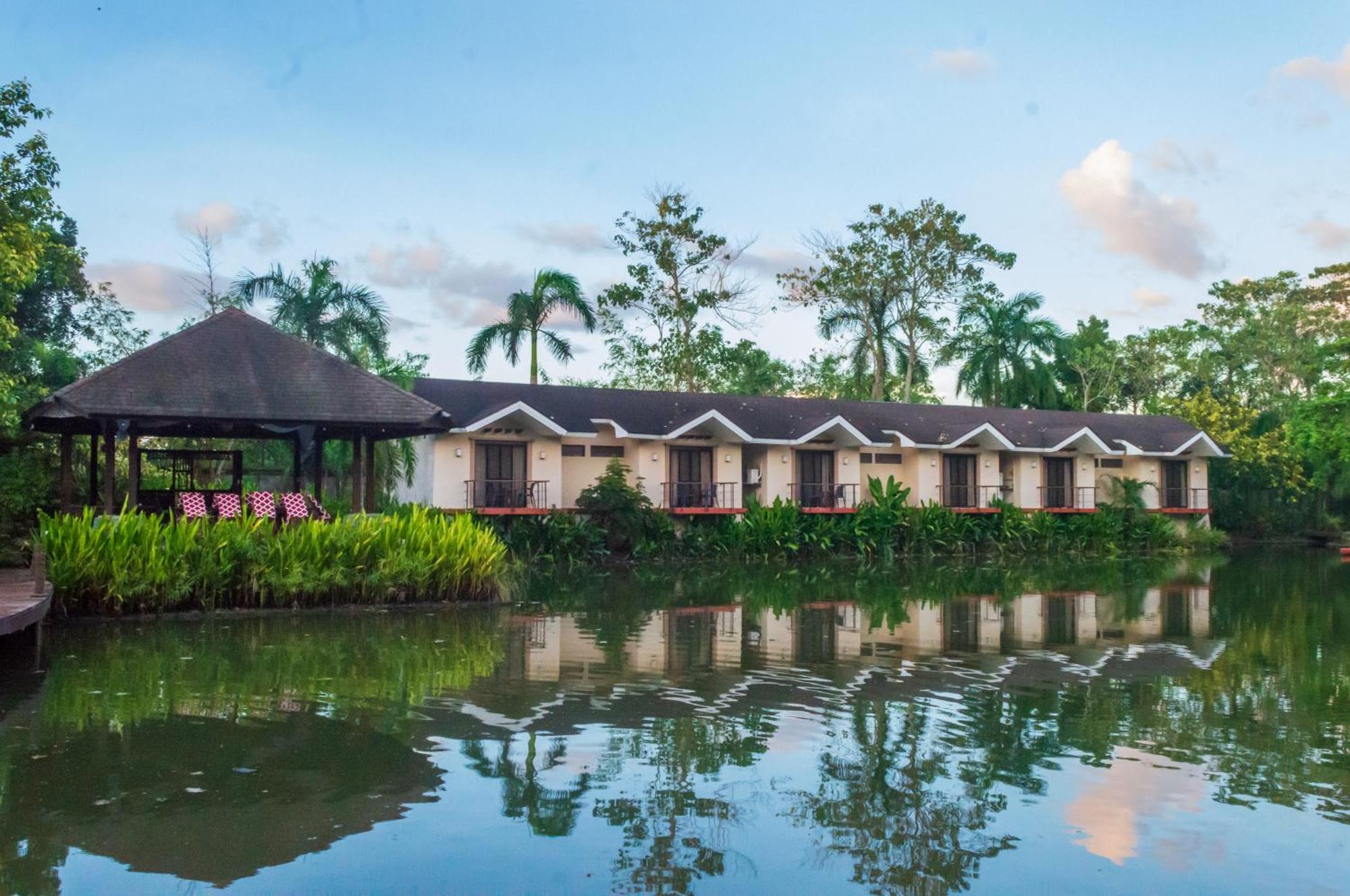 Sheridan Boutique Resort Iloilo エクステリア 写真