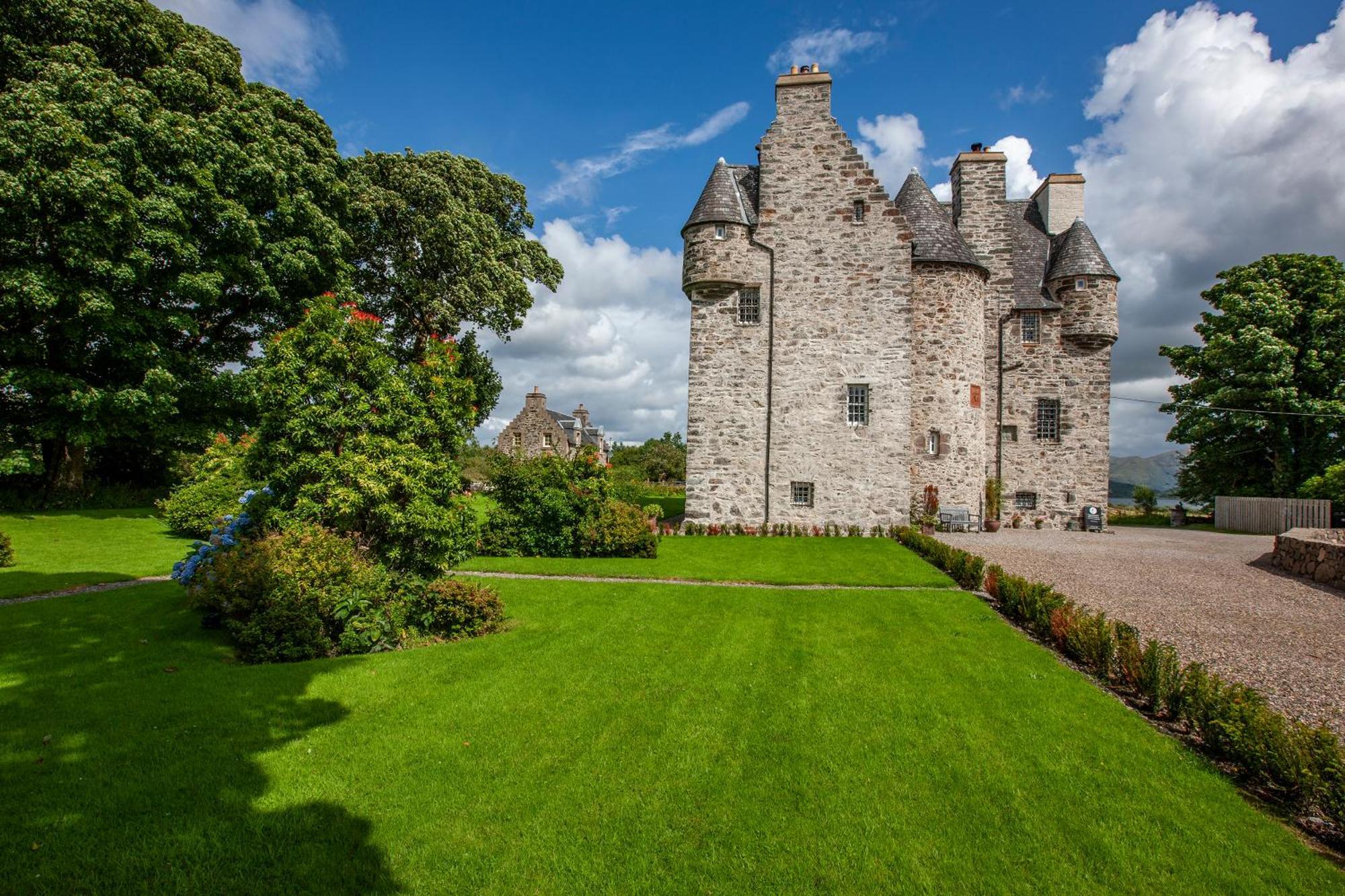 オーバン Barcaldine Castle Bed & Breakfast エクステリア 写真