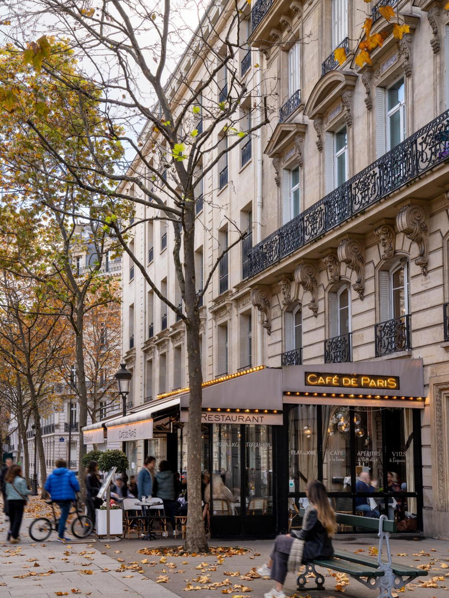 ホテル アタラ シャンゼリーゼ パリ エクステリア 写真
